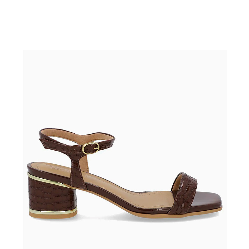 Sandalia de tacón medio