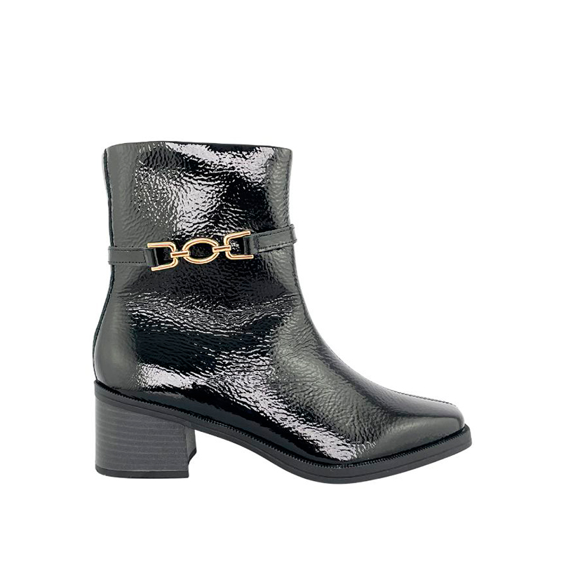 Botín de tacón medio