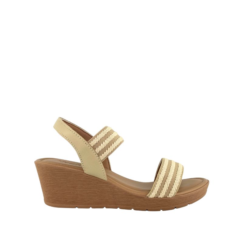 Sandalia de cuña media