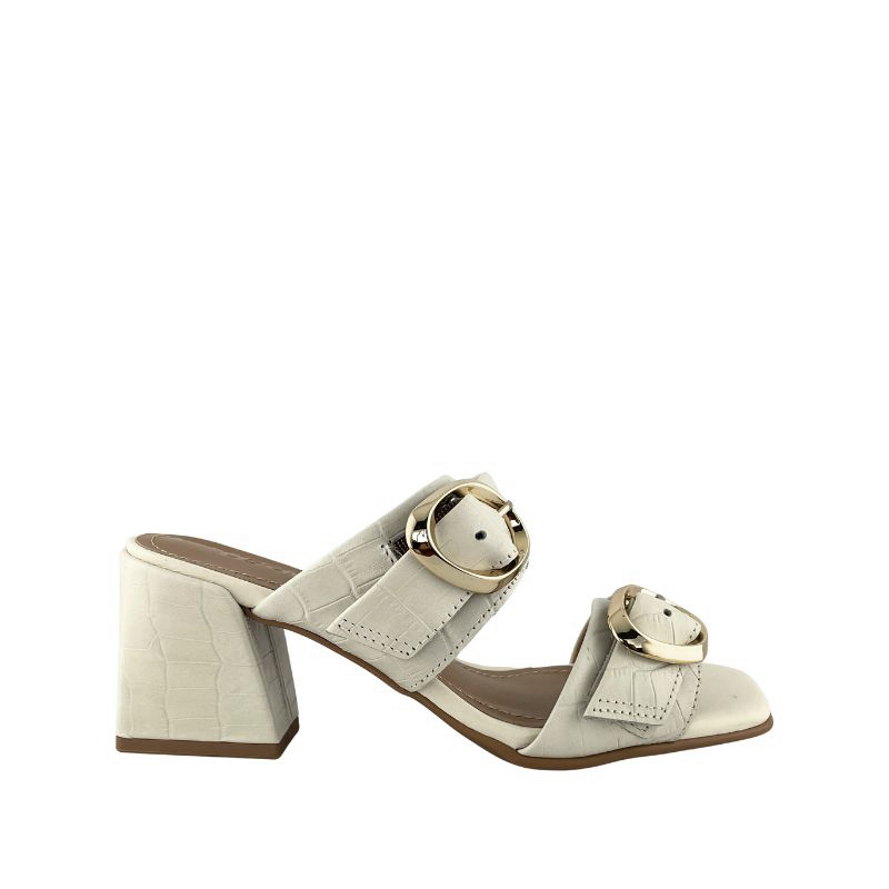 Sandalia de tacón alto