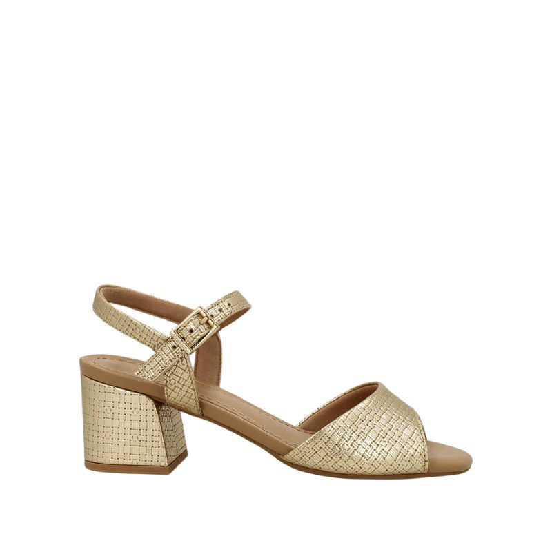 Sandalia de tacón medio