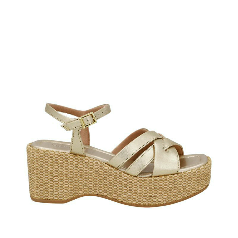 Sandalia de plataforma alta