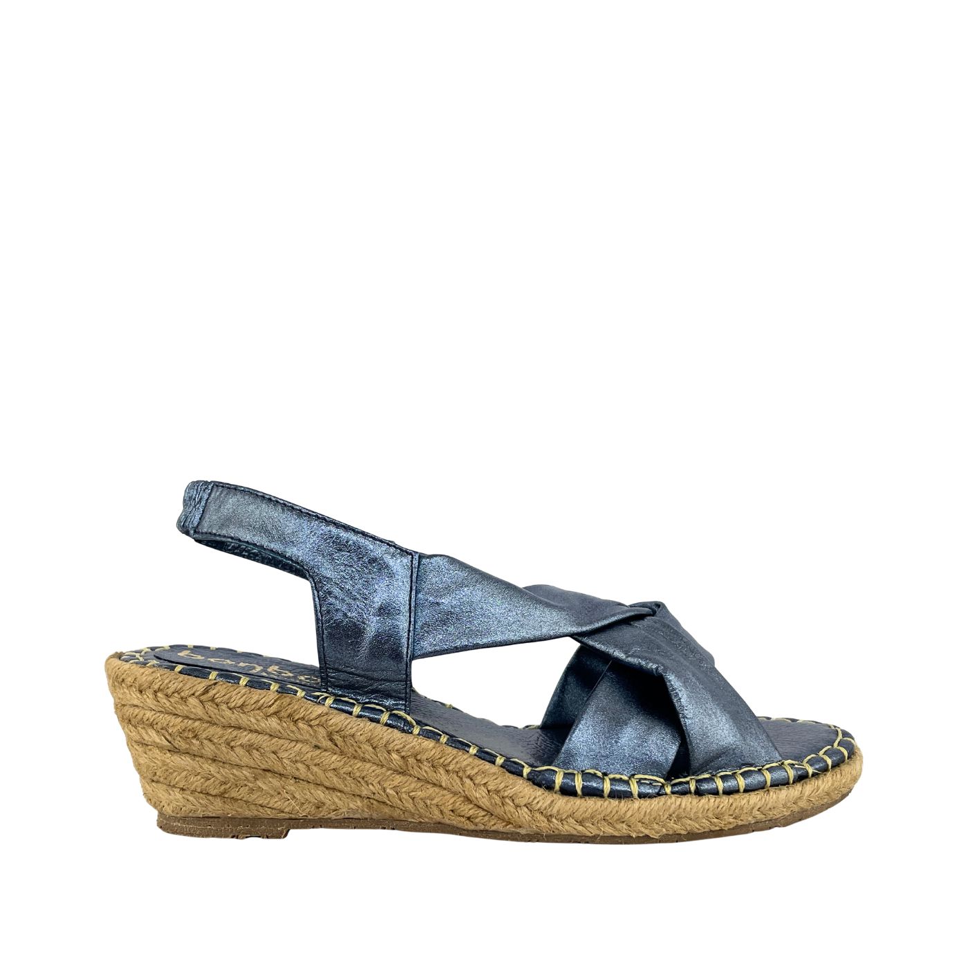 Sandalia de cuña media