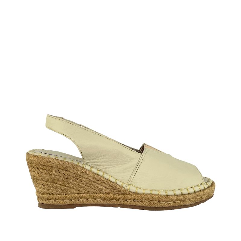 Sandalia de cuña media