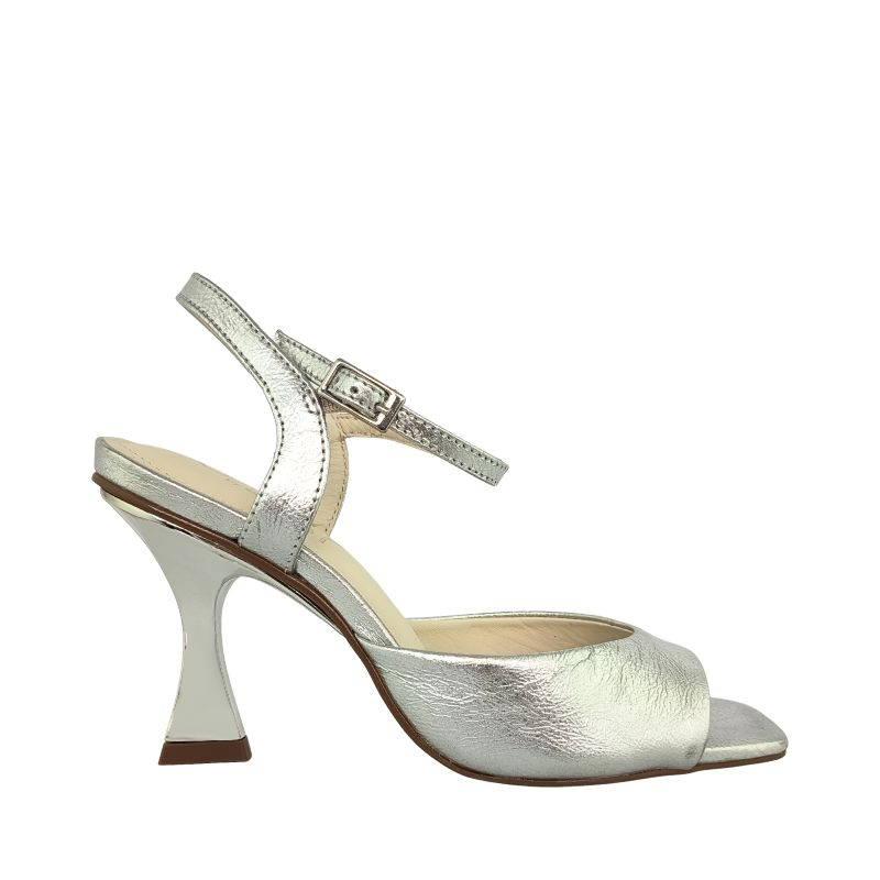 Sandalia de tacón alto