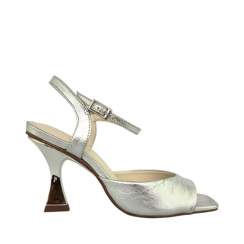 Sandalia de tacón alto