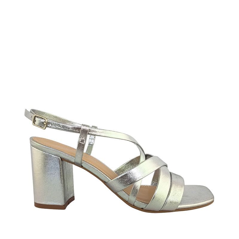 Sandalia de tacón alto