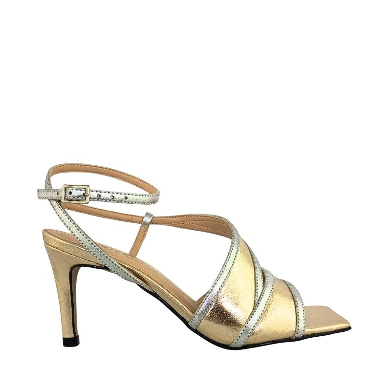 Sandalia de tacón alto