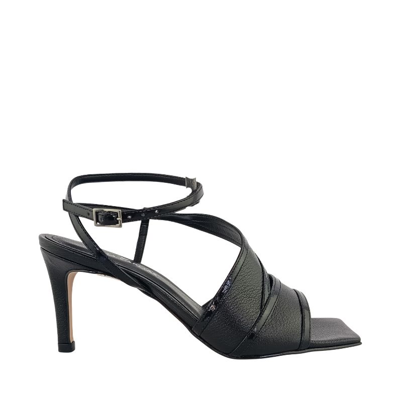 Sandalia de tacón alto