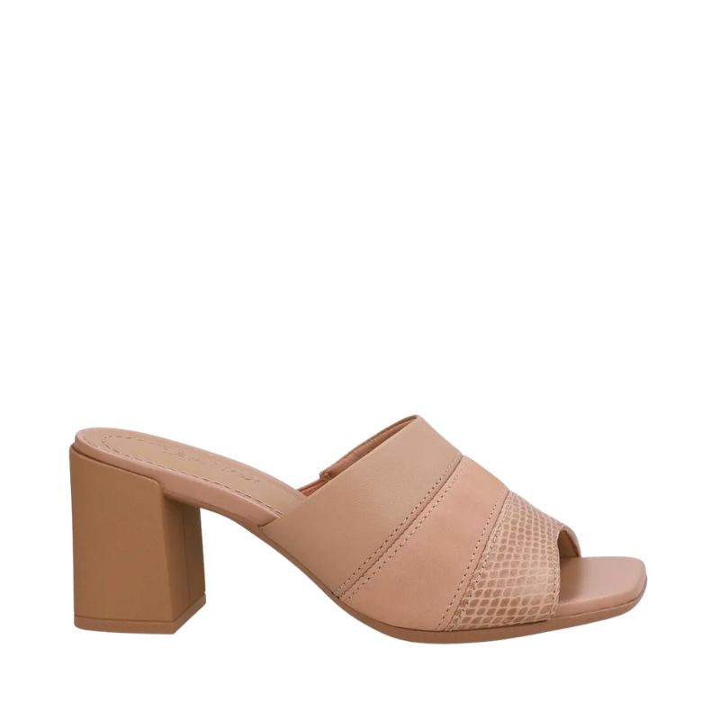 Sandalia de tacón alto