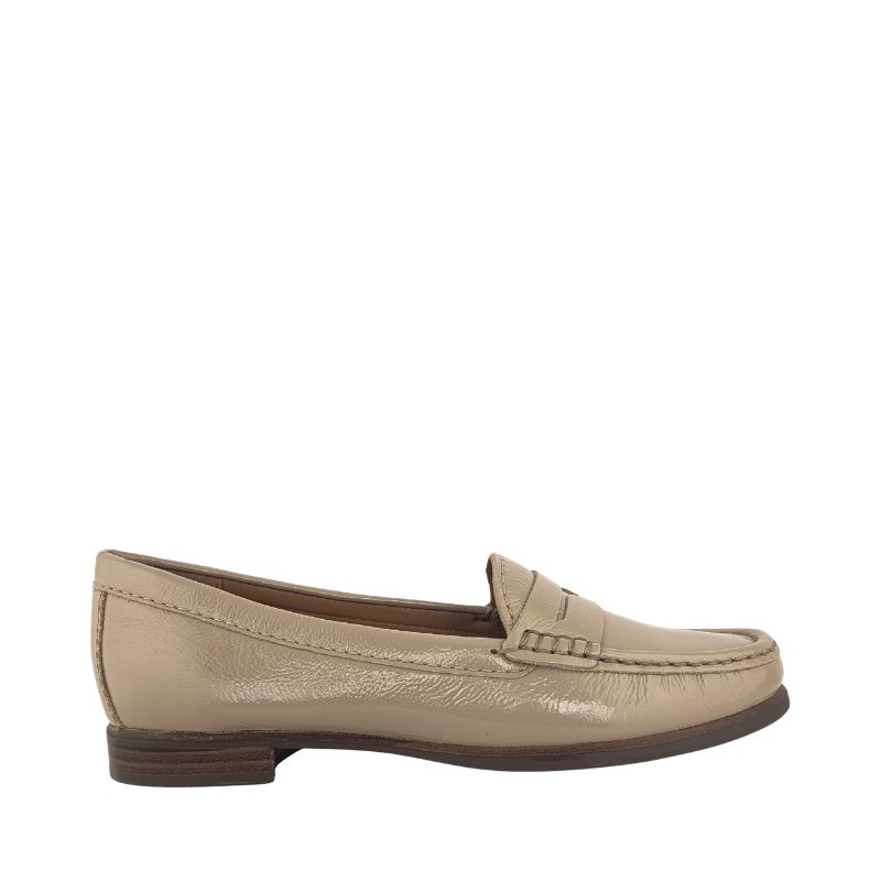 Mocasín de tacón bajo